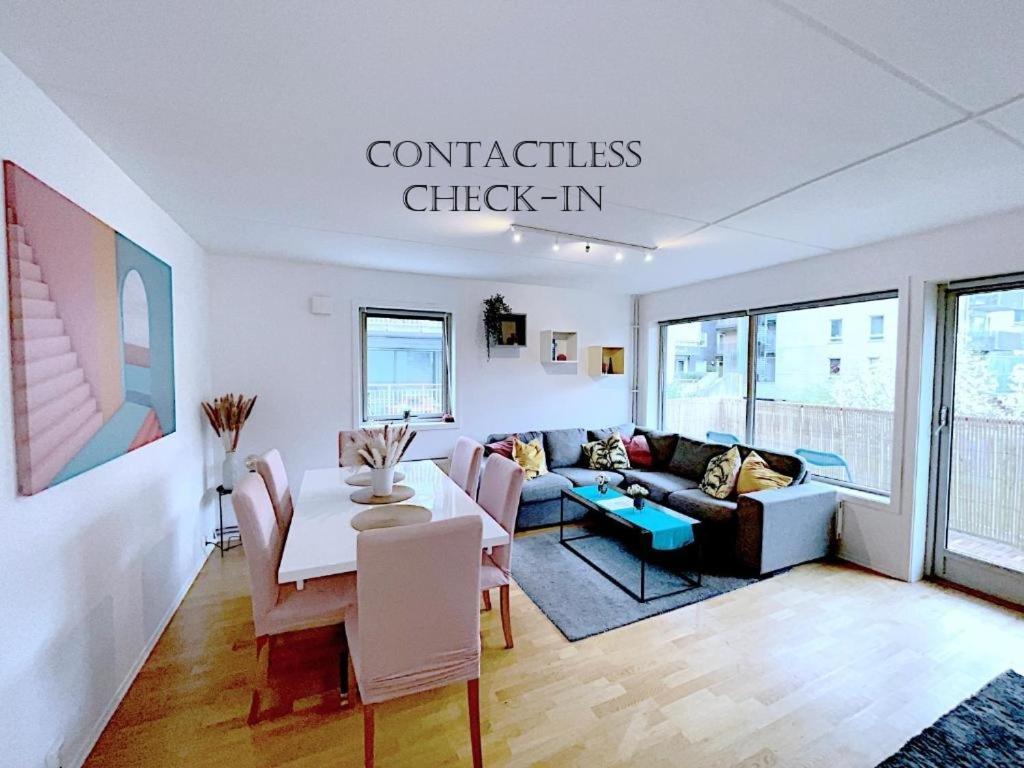 Center Flat With Balcony & Free Parking *